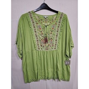 John Mark NWT  Blouse Womens Size 1X, Short Sleeve Embroidered Lime Green‎